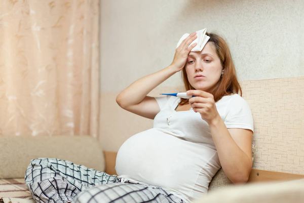 Vaccinarea antigripala la gravide: 3 argumente puternice pentru imunizarea in timpul sarcinii
